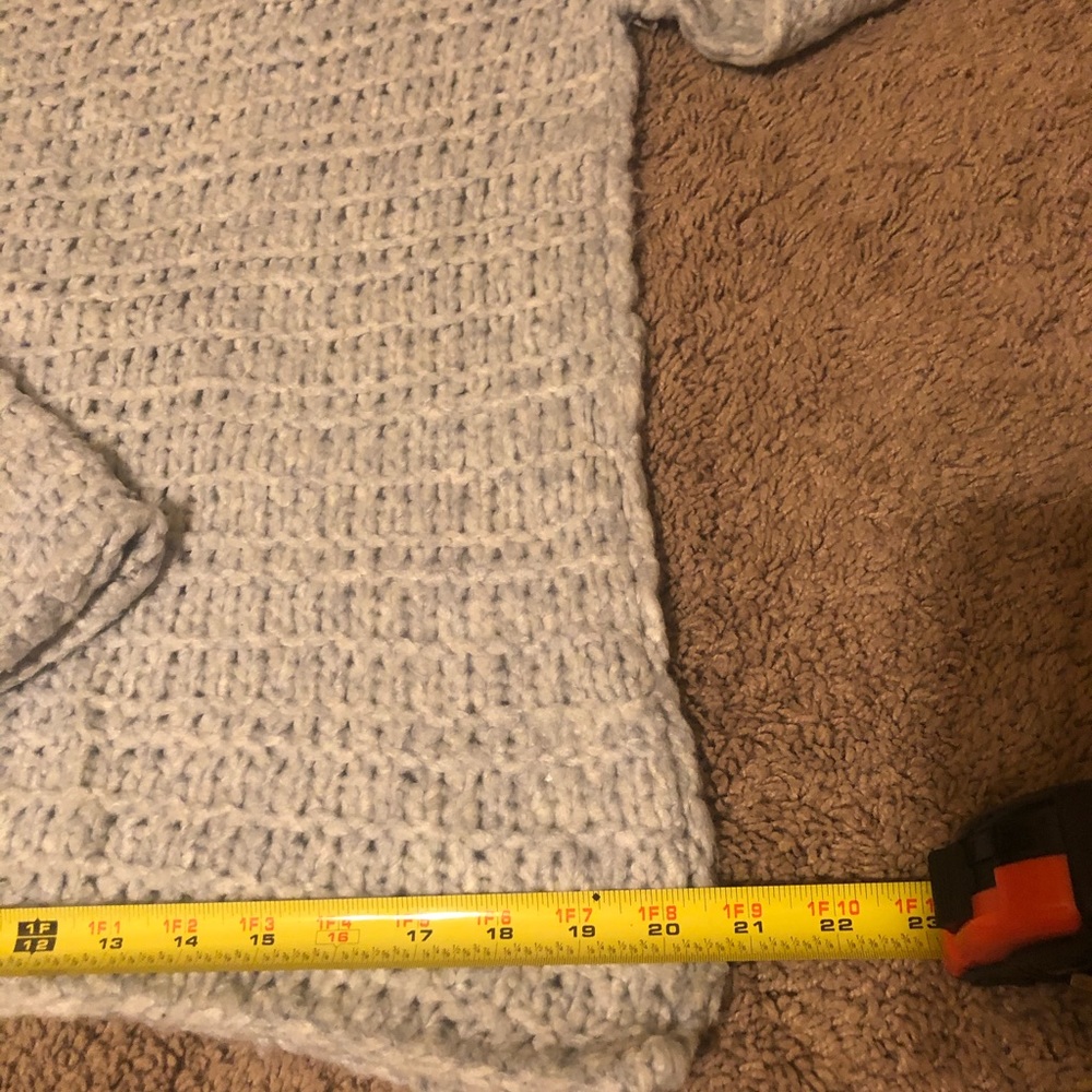 Line Sweater - Picture 3 of 4